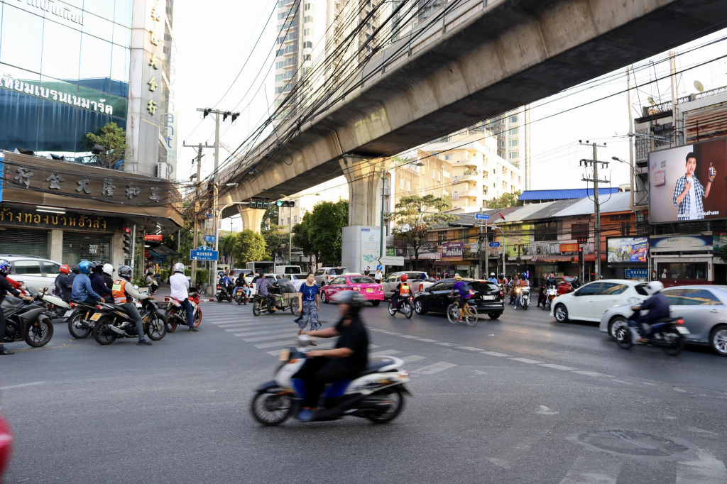 The history of Thonglor road in Bangkok